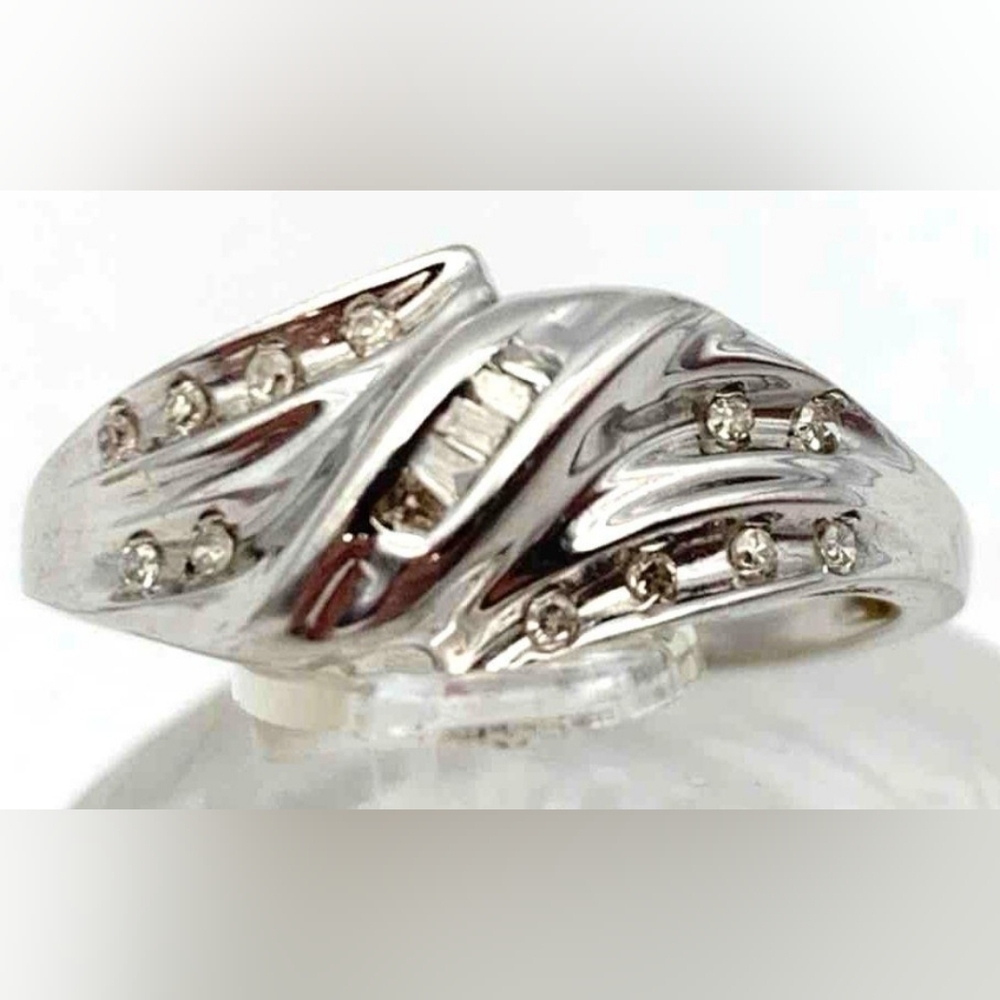 10 Karat White Solid Gold Diamond Bypass Cocktail Ring